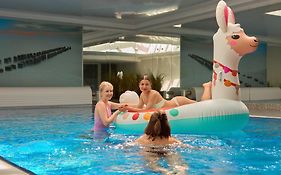 Waterlane Riverside - Spa, Pool, Gym & Parking By Downtown Apartments